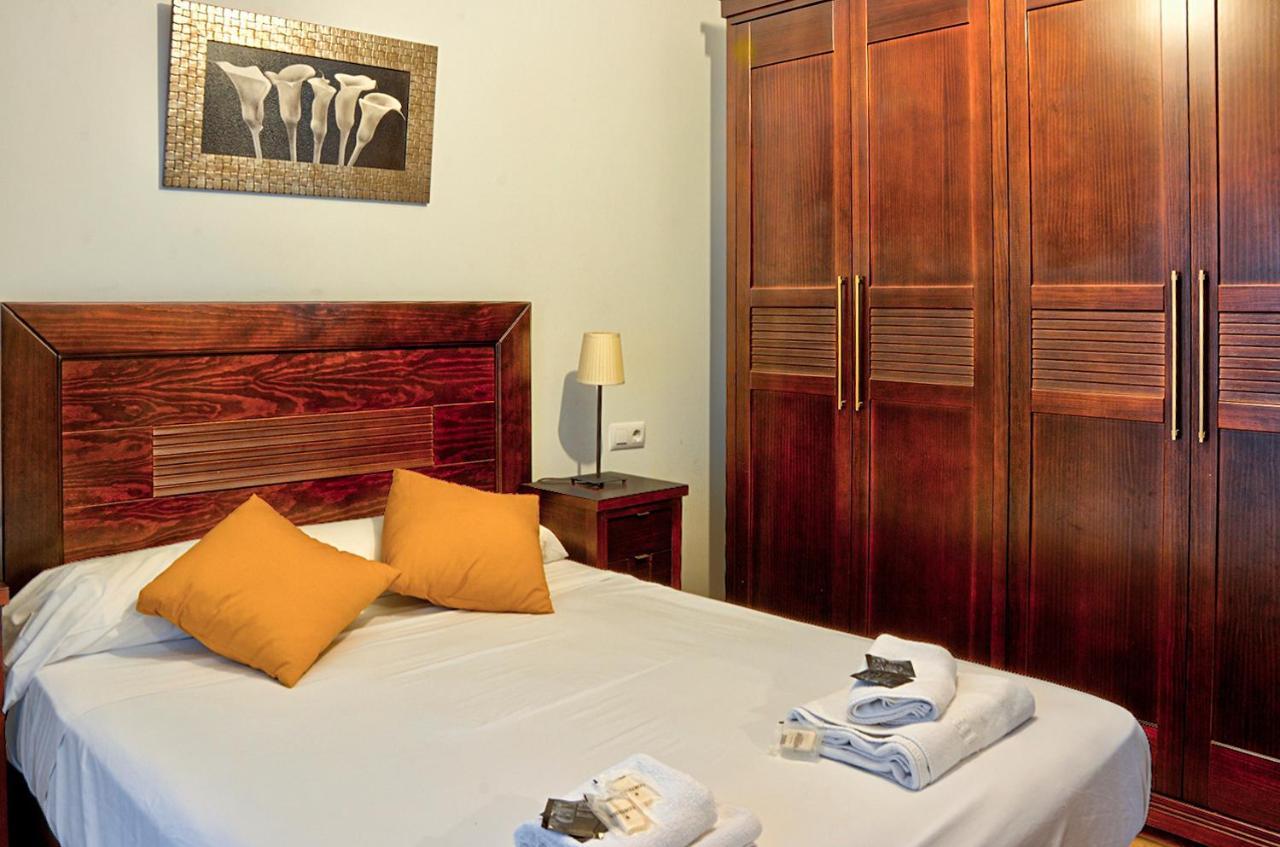 Apartamento CheckINN - Apartamento de 3 dormitorios en Triana
