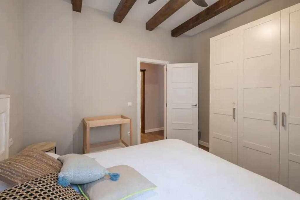 Apartamento Parking Free - Cathedral Area -2 Months Min *