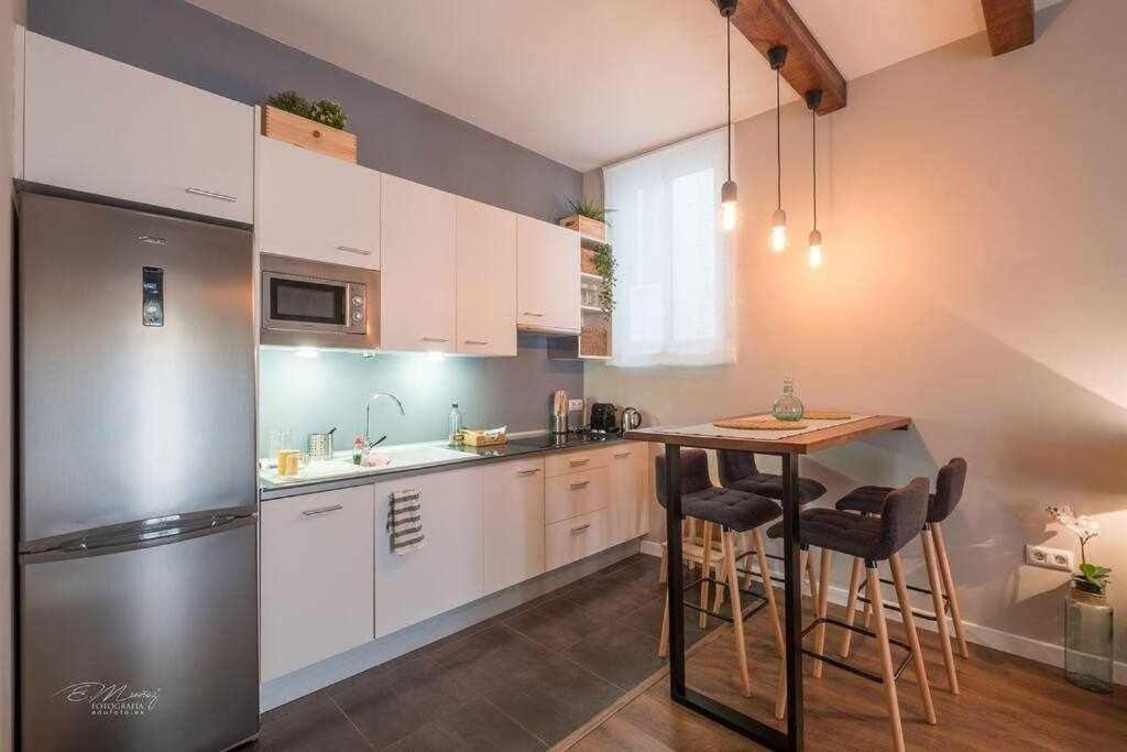 Parking Free - Cathedral Area -2 Months Min Apartamento