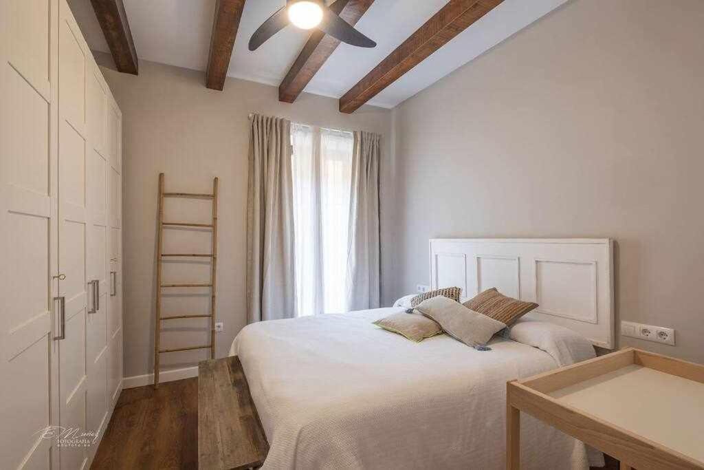 Parking Free - Cathedral Area -2 Months Min Apartamento *