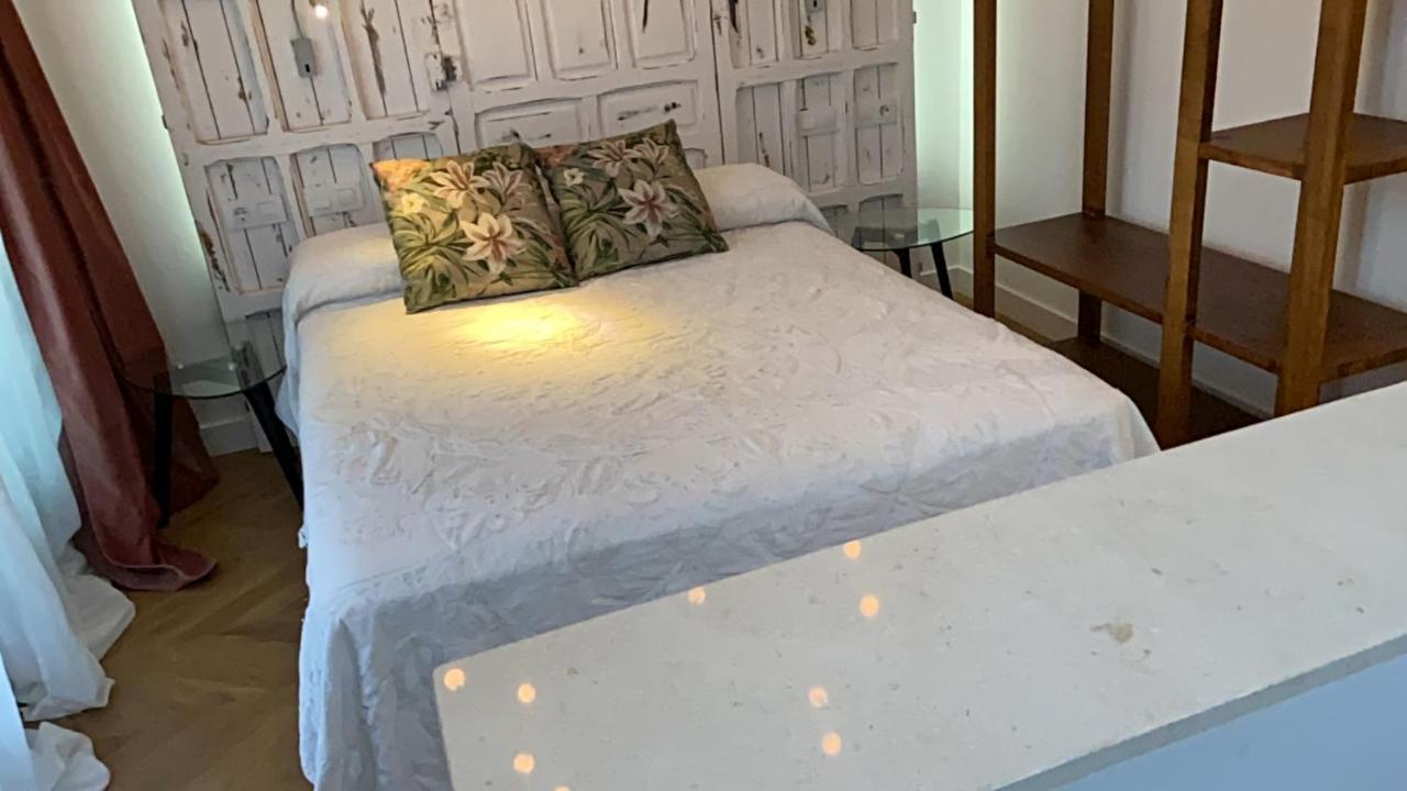 Casa Naia Santa Rufina 7 * Seville