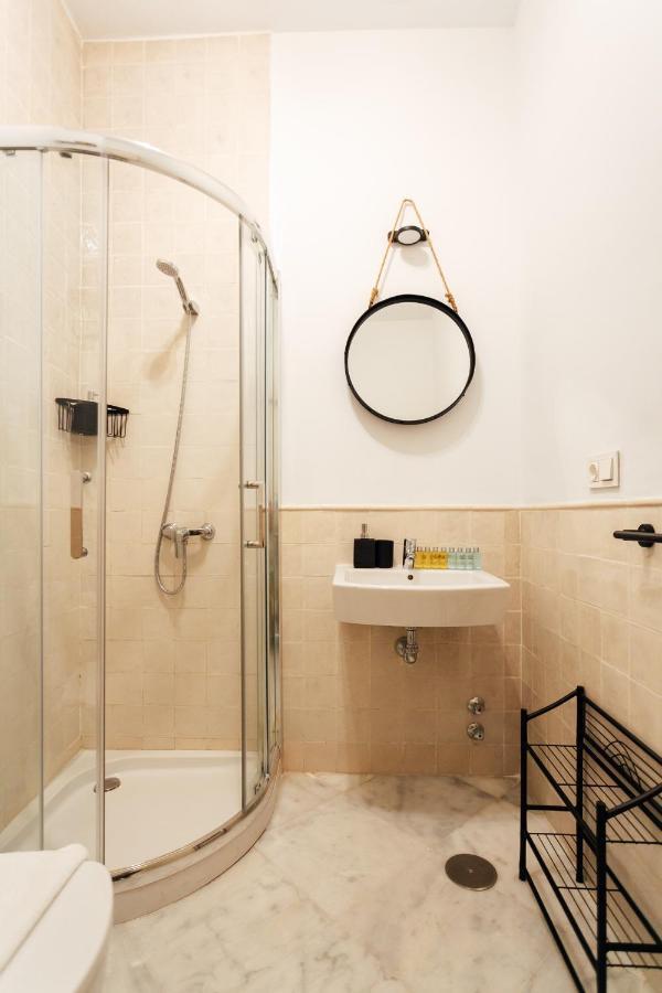Modern And Wide- 1bd 1bth- Triana Apartamento Sevilla