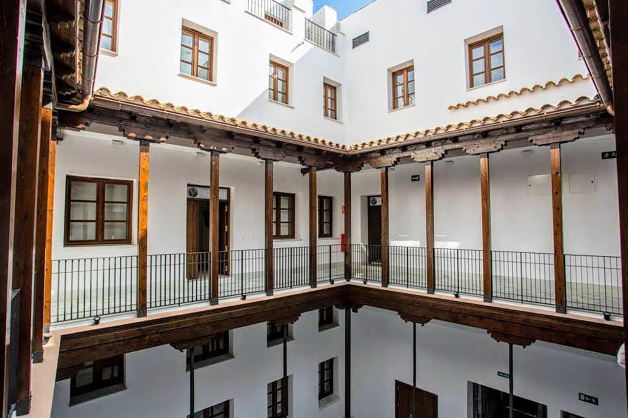 Palacio Del Siglo Xvii Frente A Jardines De Murillo Apartamento