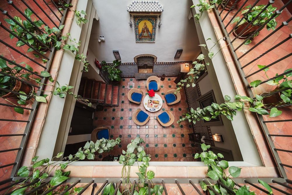 Hotel Boutique Casas De Santa Cruz 3*