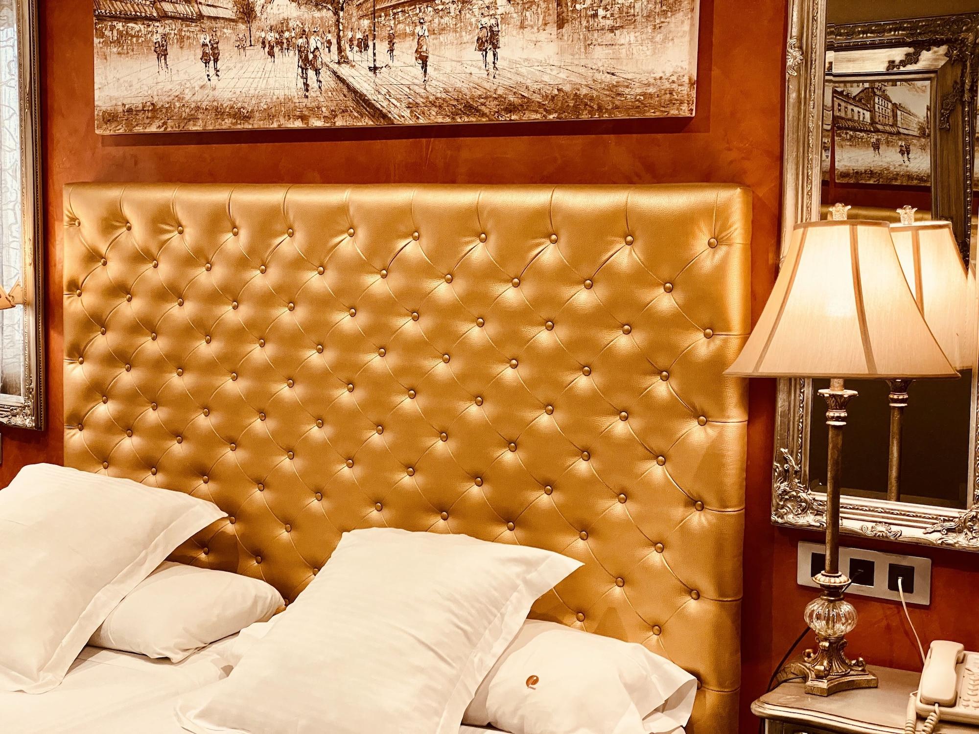 Palace 3*