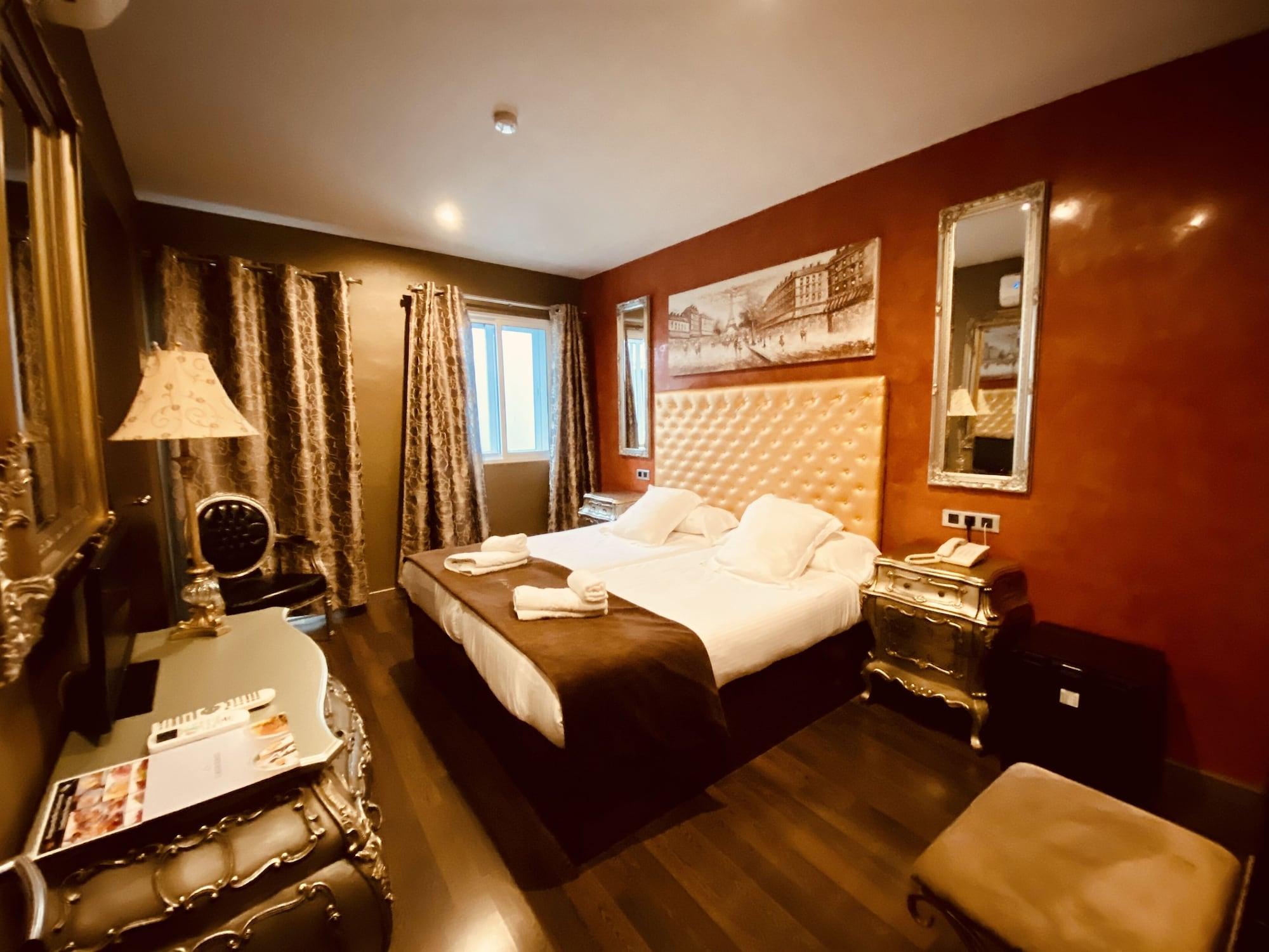 Palace 3*