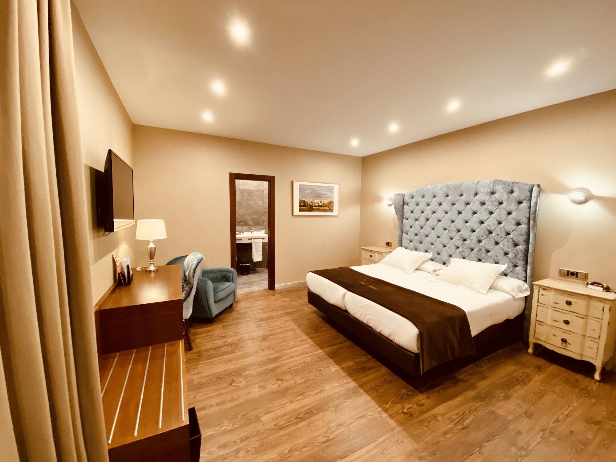 Palace 3*