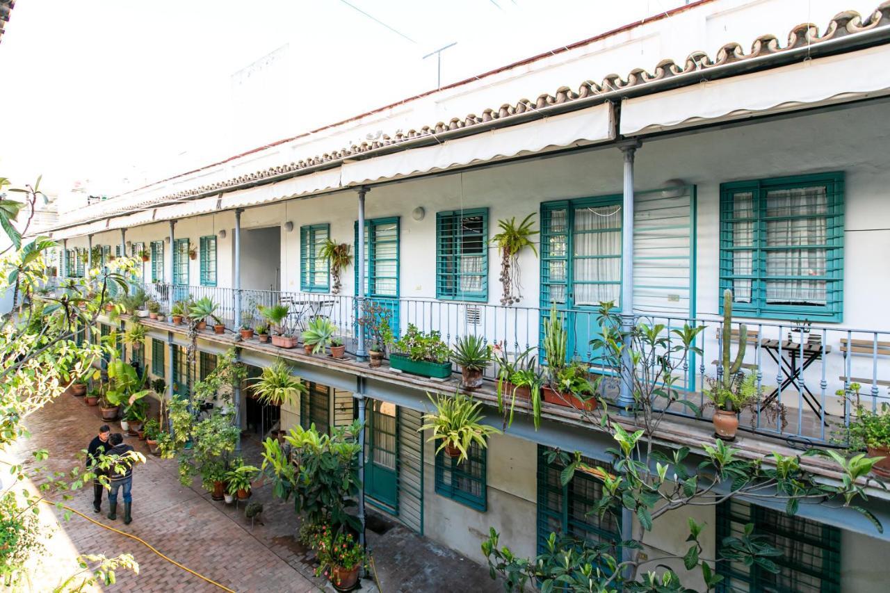 3 En Calle San Vicente. *