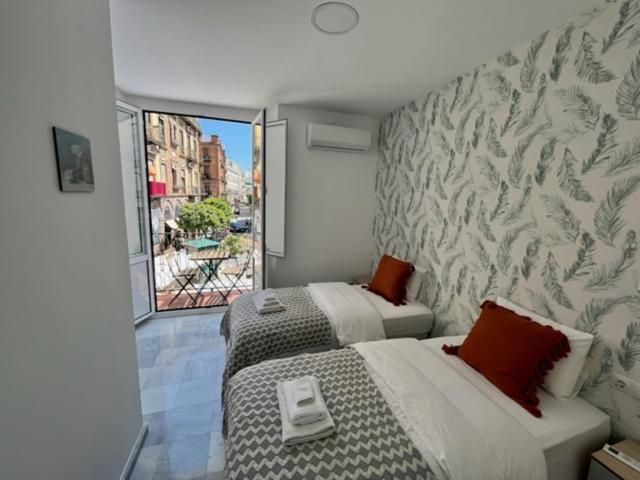 Ad1b Arenal 3br Apartment, 250 Mtrs From Cathedral * Sevilla