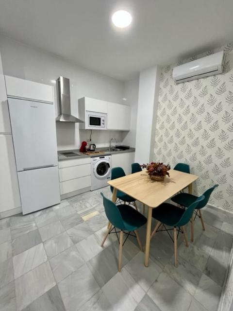 Ad1b Arenal 3br Apartment, 250 Mtrs From Cathedral * Sevilla