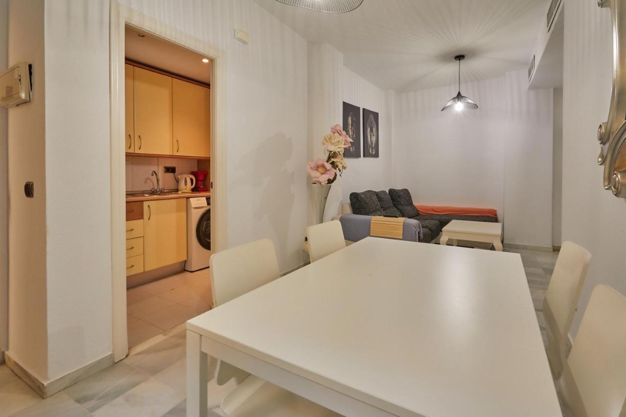 Two Bedrooms Leonor Davalos Apartment Seville