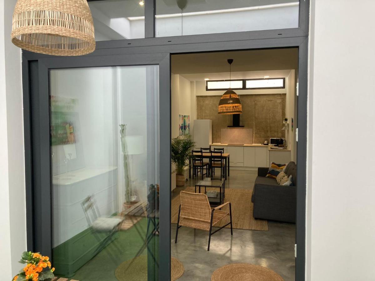 Apartment Acogedor En Semisotano Con Patio Y Cerca De La Plaza De Espana