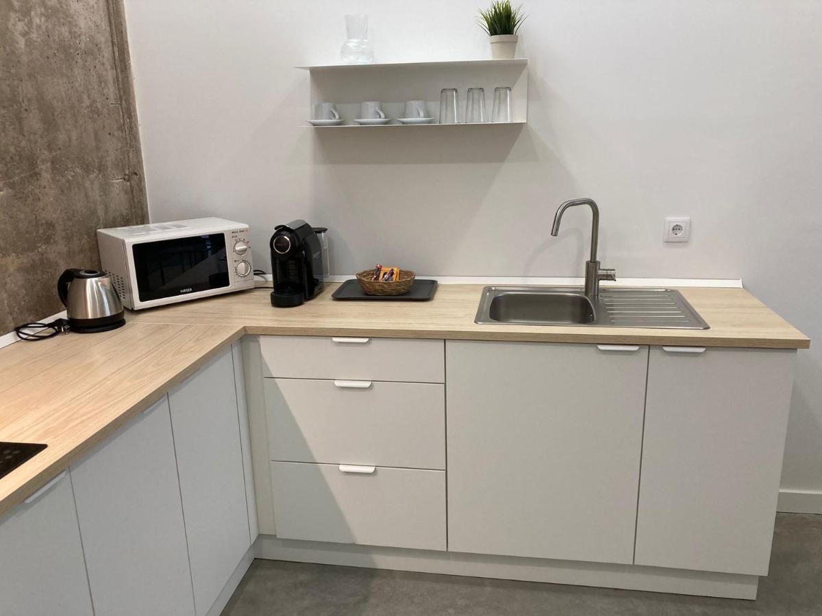 Acogedor En Semisotano Con Patio Y Cerca De La Plaza De Espana Apartment Seville