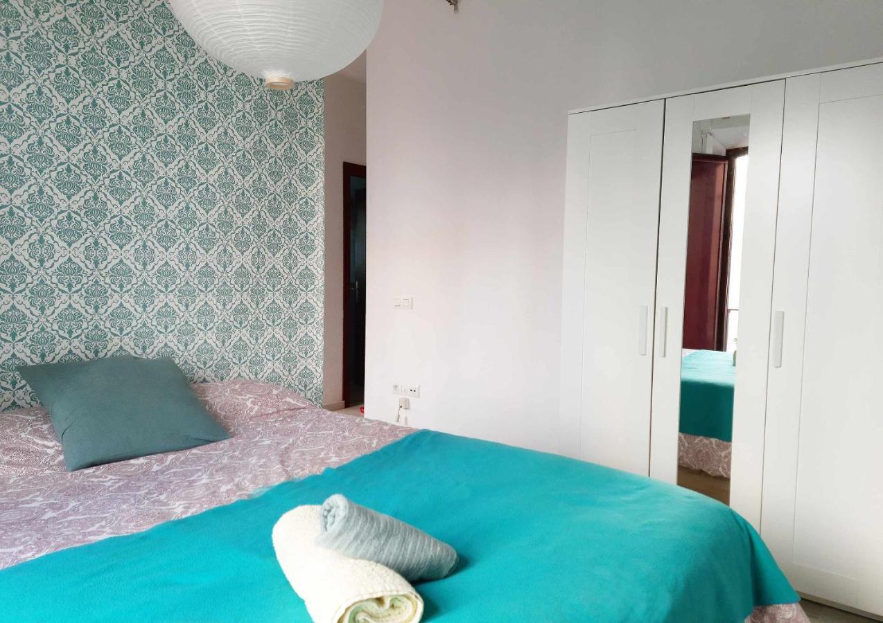Lovely Center - Sunny Balcony Alfalfa Apartment *