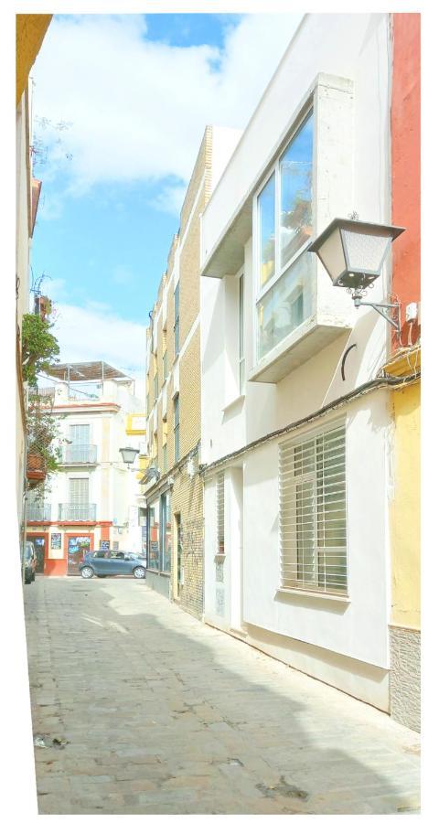 Casa Entera E Independiente Con Parking En Pleno Centro De * Sevilla