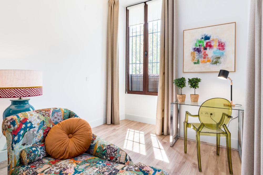 Puerta Real 2 * Seville