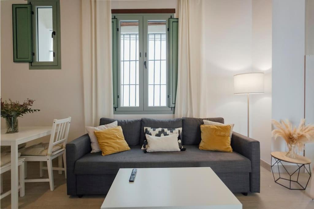 Komodo Gran Poder - Penthouse With Private Pool And Cozy Twin Bedroom * Sevilla