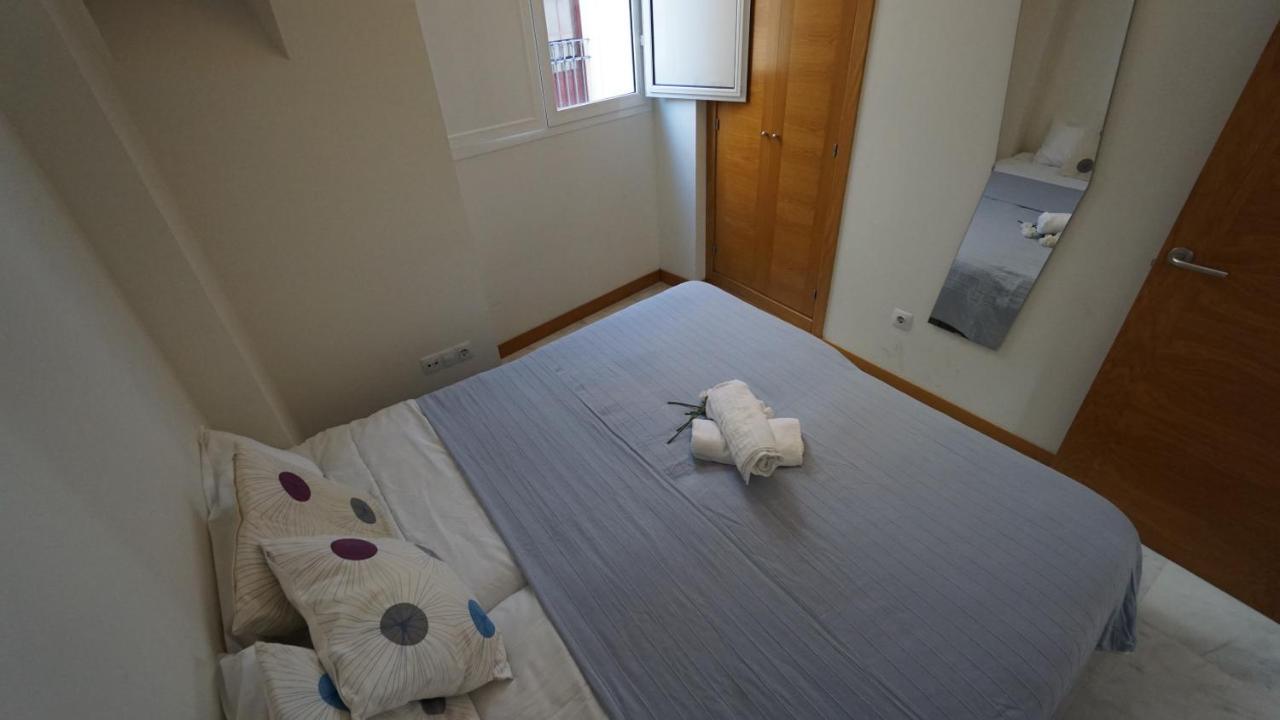 Rentalsevilla Luminoso Apartamento Con Terraza En La Maestranza * Sevilla