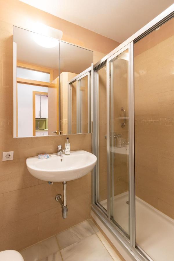 Goles Courtyard With Parking By Valcambre Sevilla