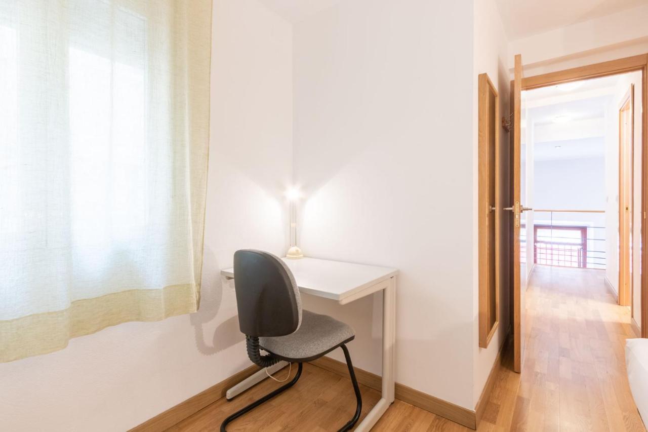 Apartamento Goles Courtyard With Parking By Valcambre Sevilla