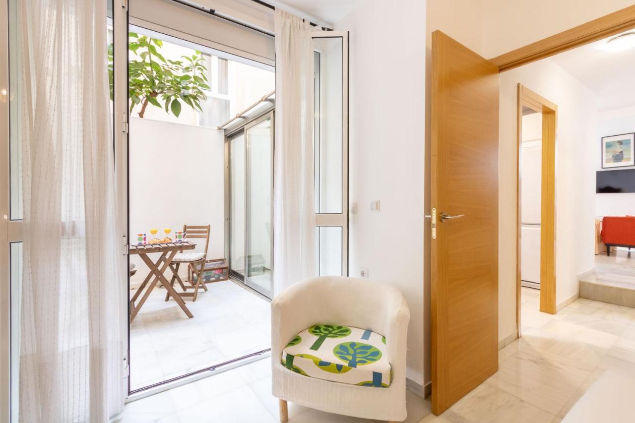 Goles Courtyard With Parking By Valcambre