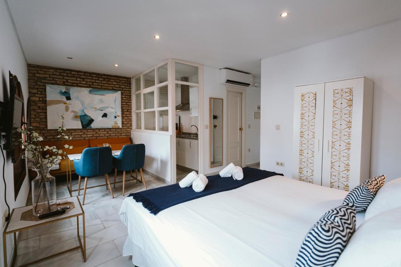 Complete Studio With Terrace - 1bth- La Giralda *
