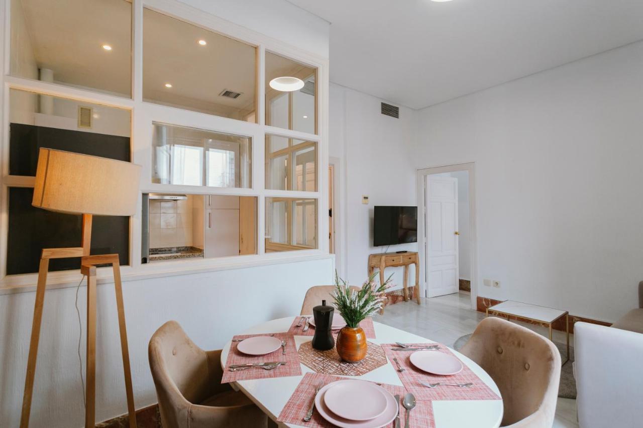 Apartment Bright And Cozy-1bd 1bth & 2bd 1bth- La Giralda Seville
