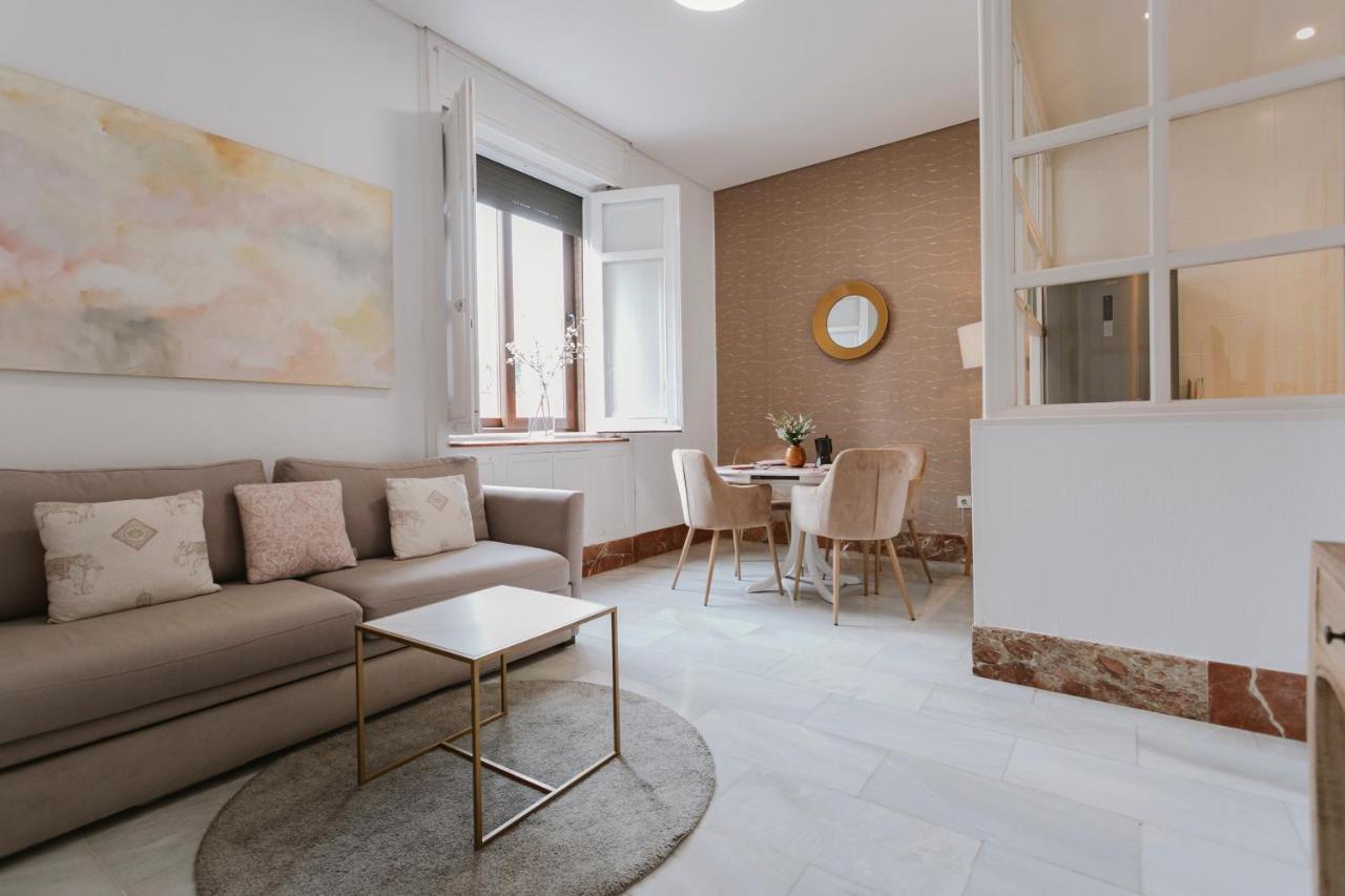 Apartment Bright And Cozy-1bd 1bth & 2bd 1bth- La Giralda