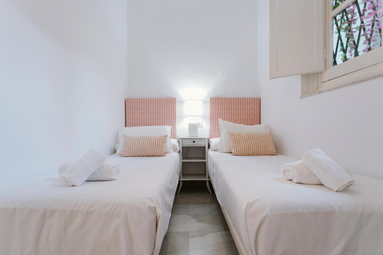 Apartment Bright And Cozy-1bd 1bth & 2bd 1bth- La Giralda Seville