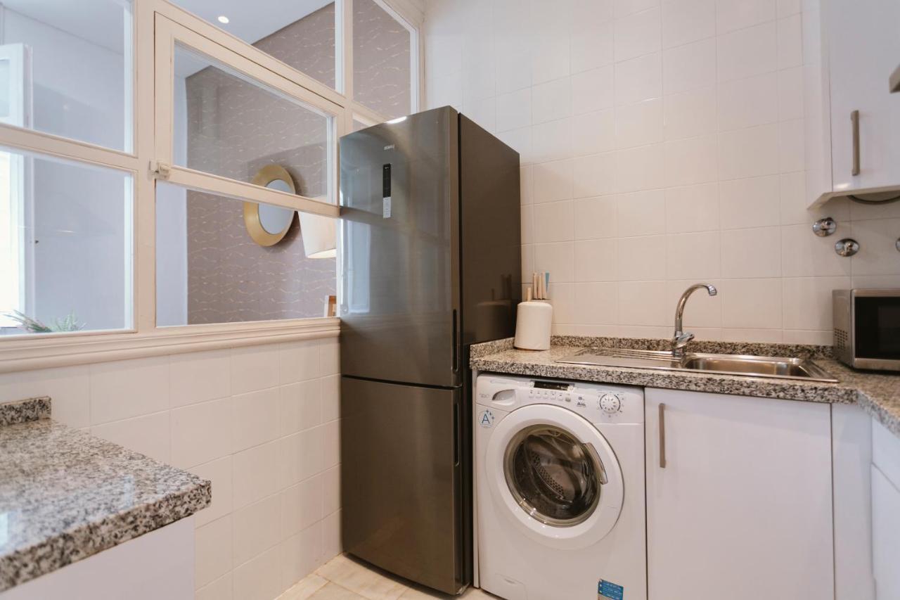 Bright And Cozy-1bd 1bth & 2bd 1bth- La Giralda Apartment Seville