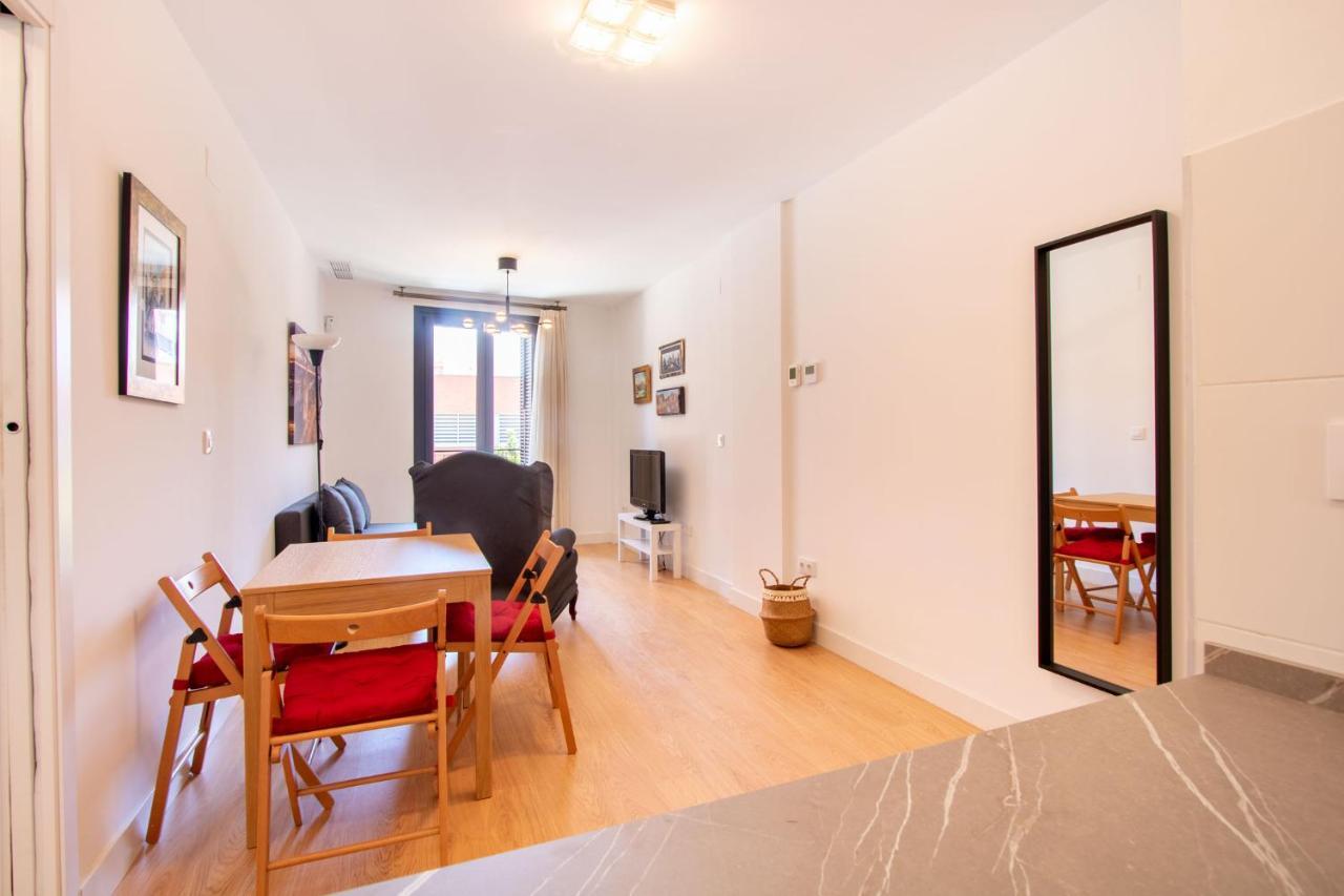 Apartment San Hermenegildo Walls By Valcambre *