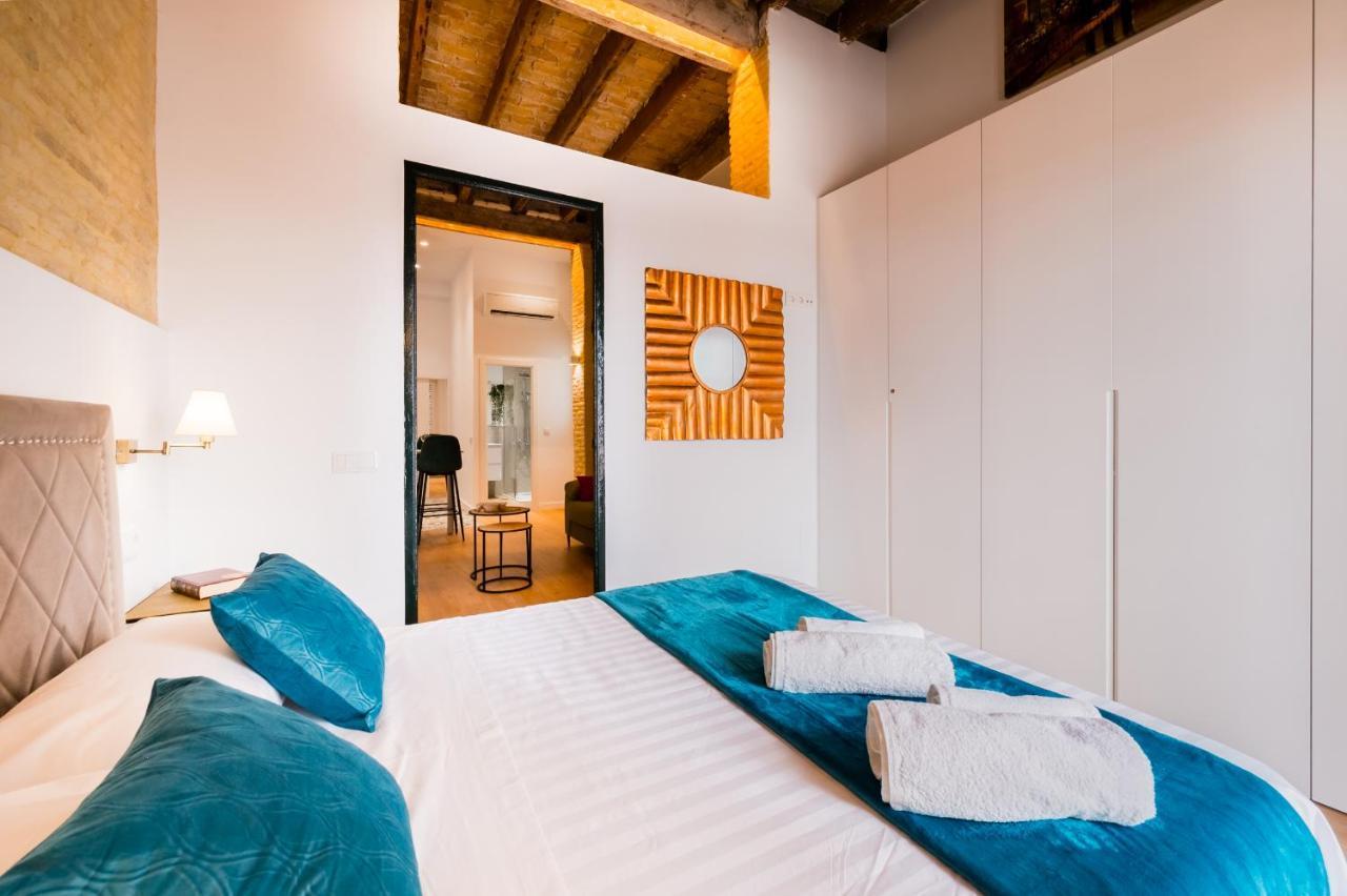 Precioso En Triana Dos Habitaciones. Apartamento *