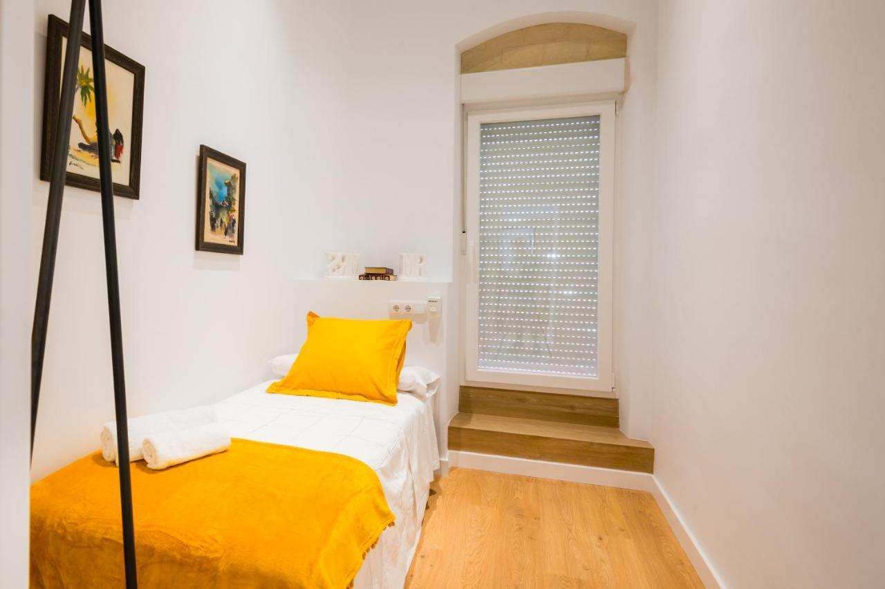 Precioso En Triana Dos Habitaciones. Apartamento Sevilla