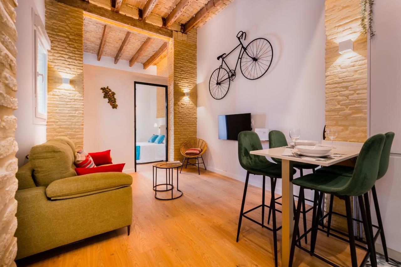 Precioso En Triana Dos Habitaciones. *