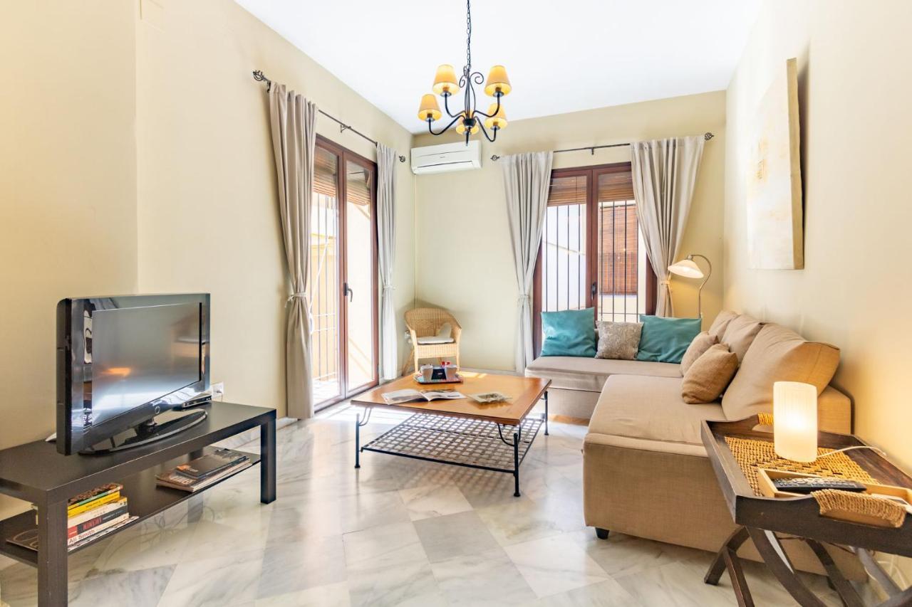 Puerta San Esteban Apartment