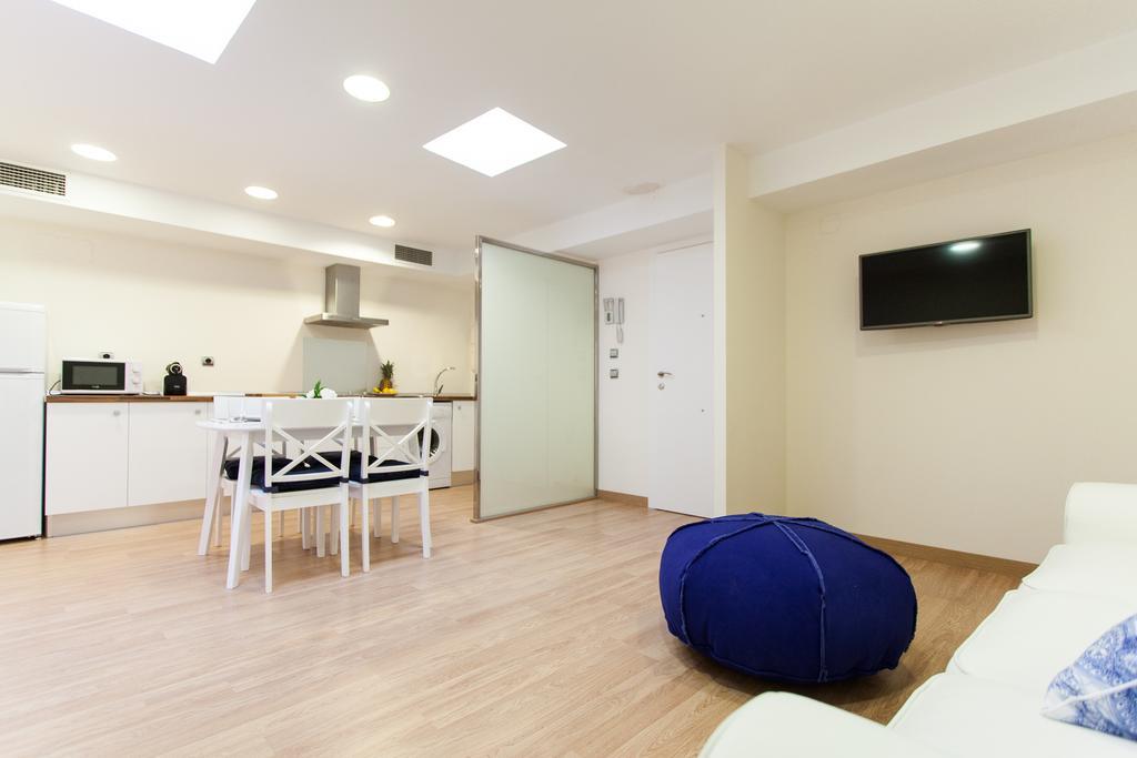 Ole - Albareda 24 Apartment