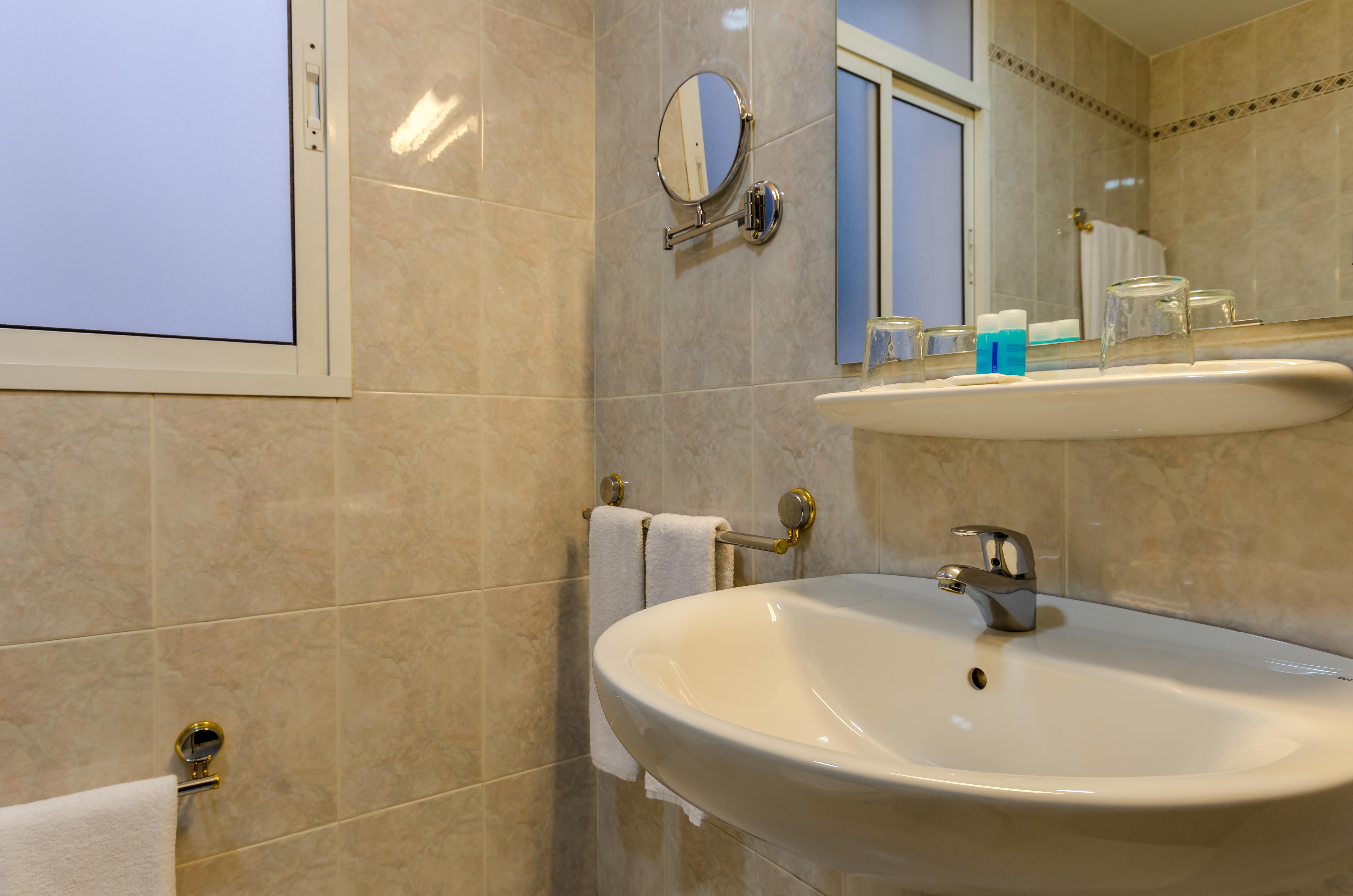 Virgen De Reyes Hotel