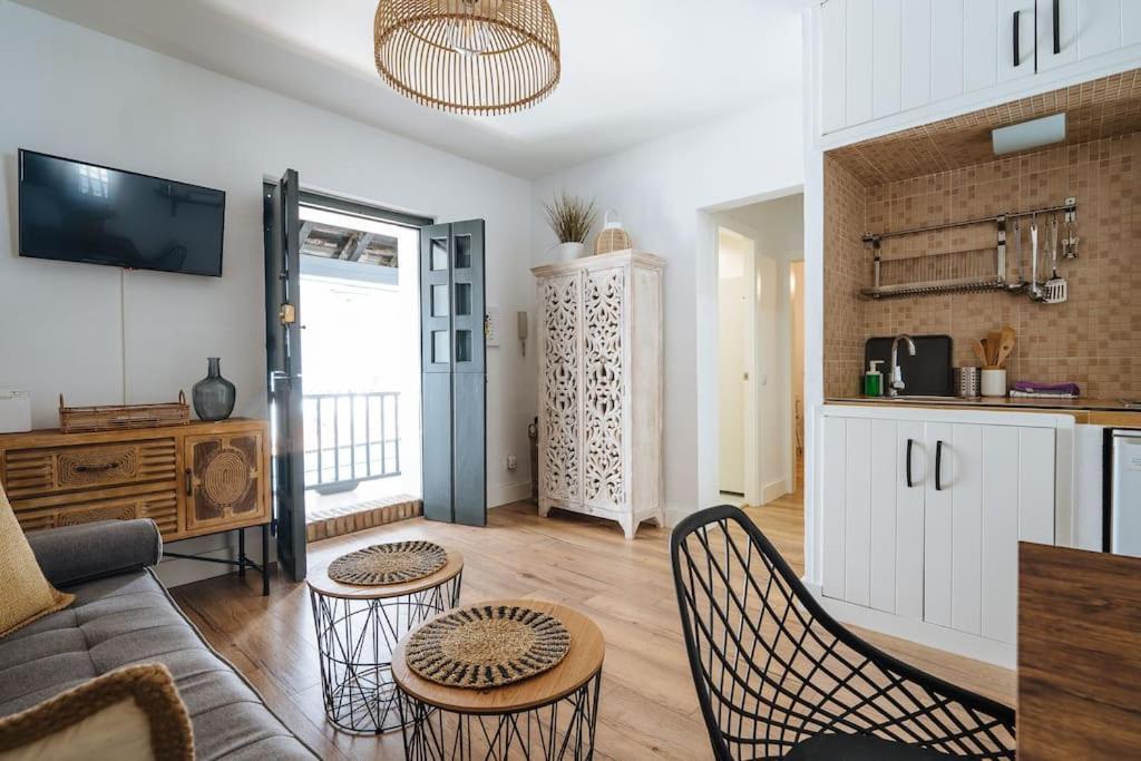 Apartment New In Traditional Building Of The Xvi Century Seville
