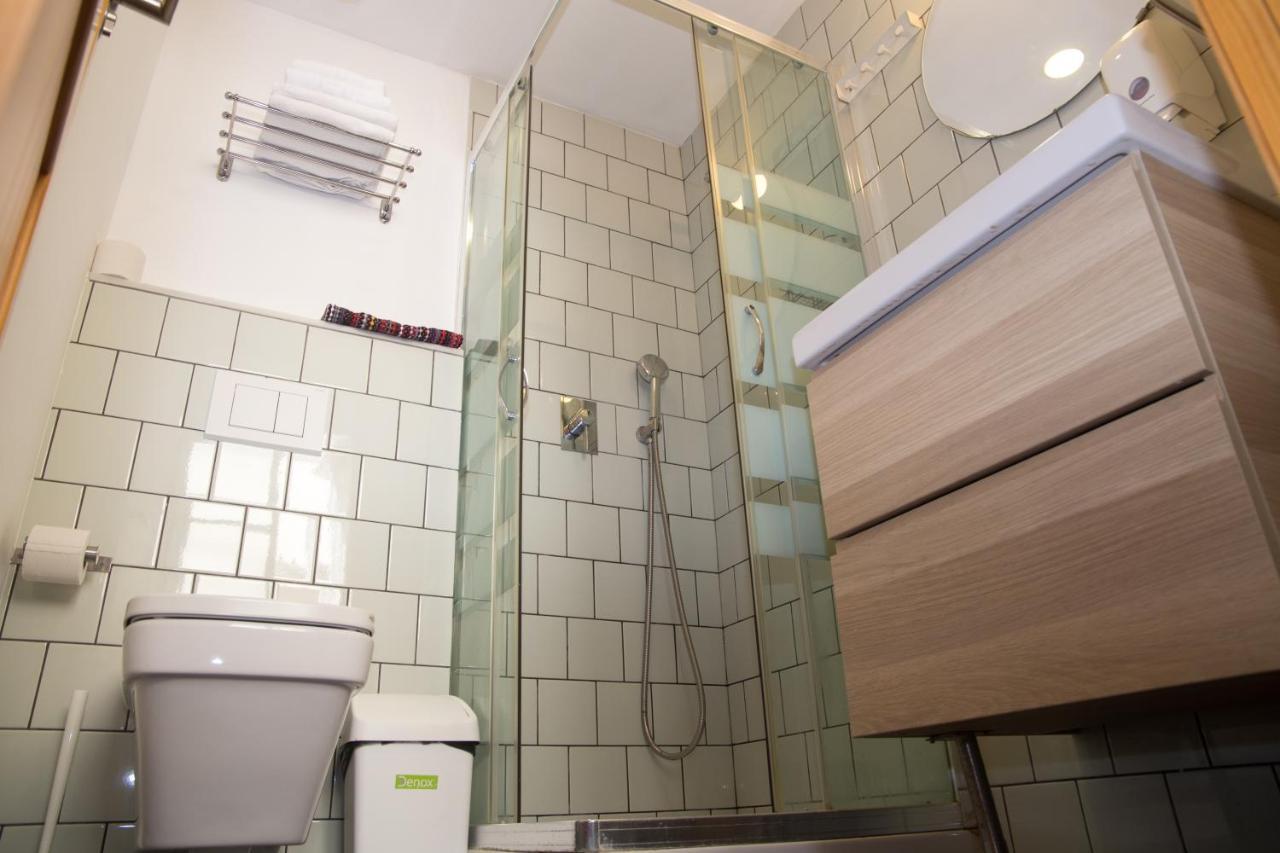 Hostal The Nomad Hostel&pension *