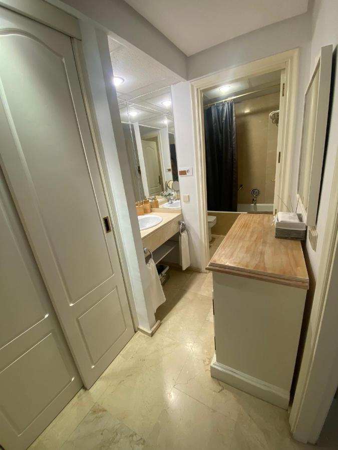Portico Apartment *