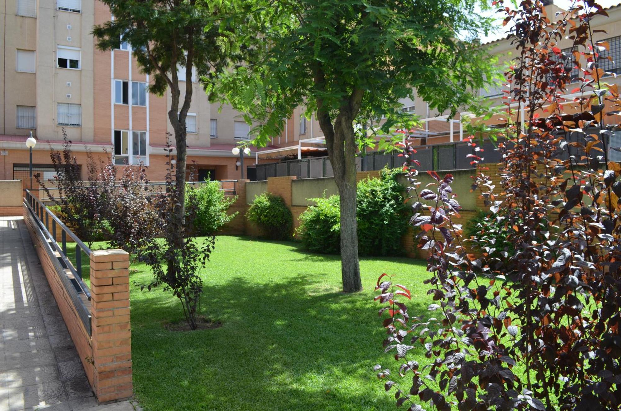 Bonito Zona Hospital Y Centro Comercial Lagoh Sevilla