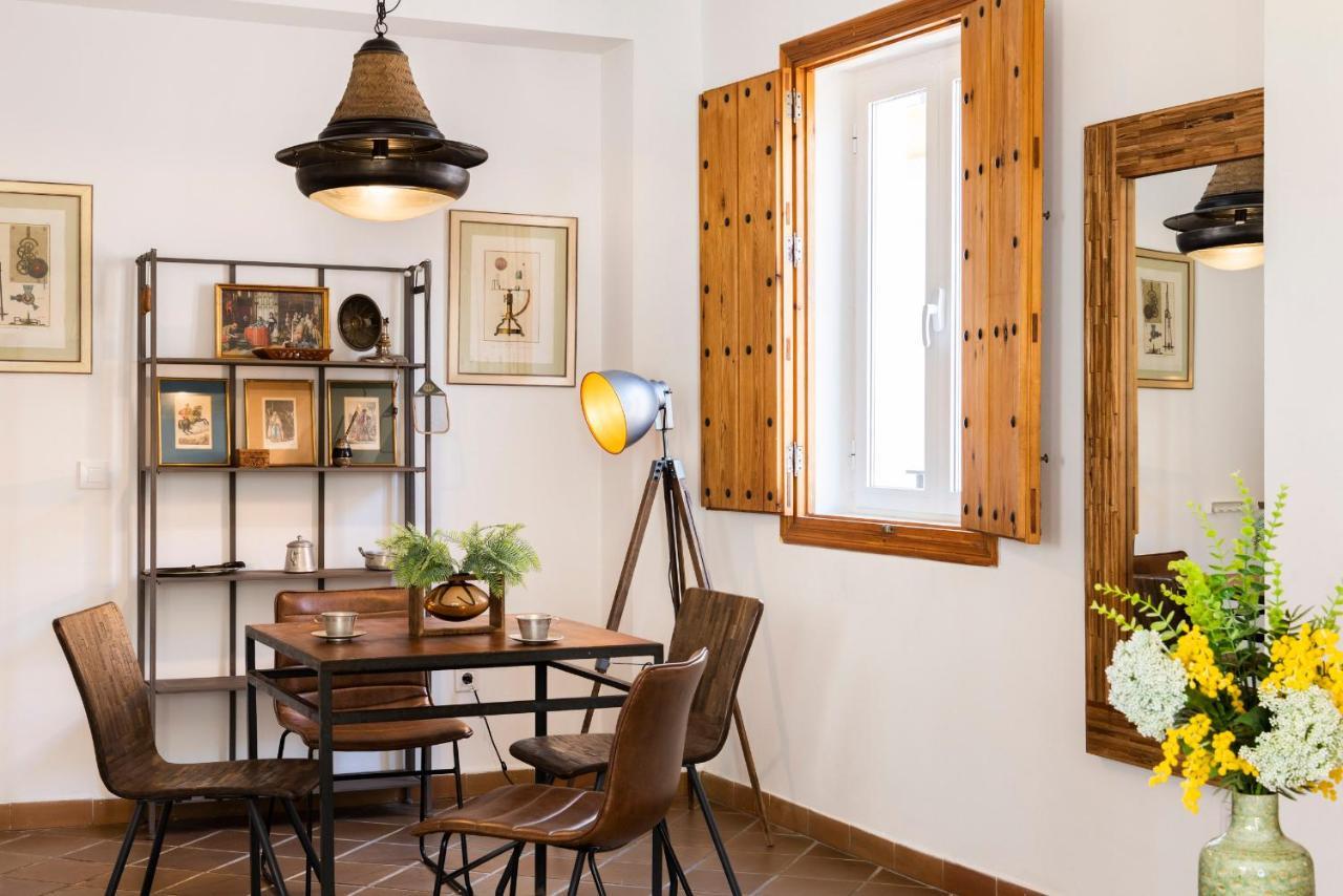 Lepanto ático, Un Oasis En El Centro De Apartamento