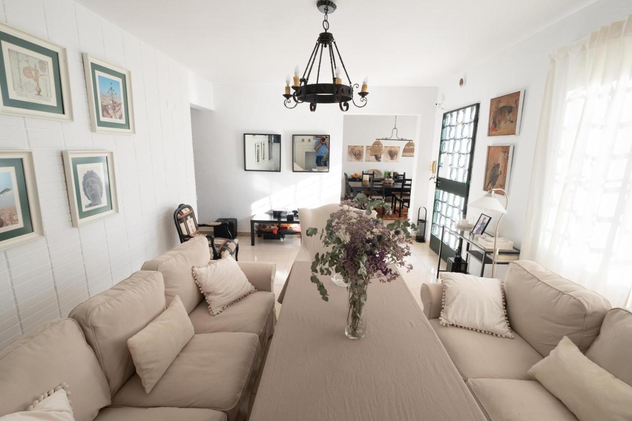 Agradable Con Piscina Holiday home