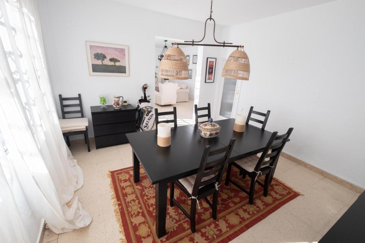 Agradable Con Piscina Holiday home