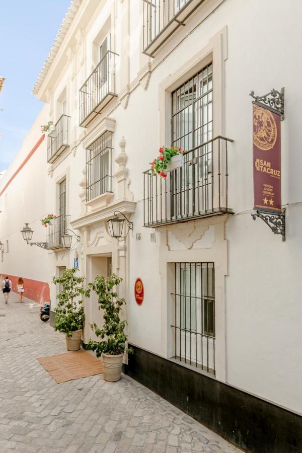 Nuea Santa Cruz Guest house
