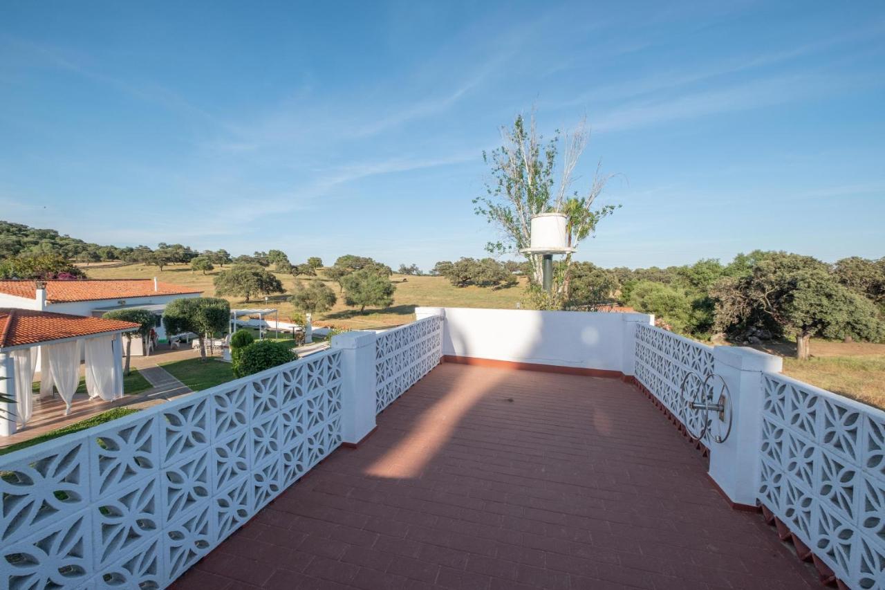 Agradable Con Piscina Holiday home