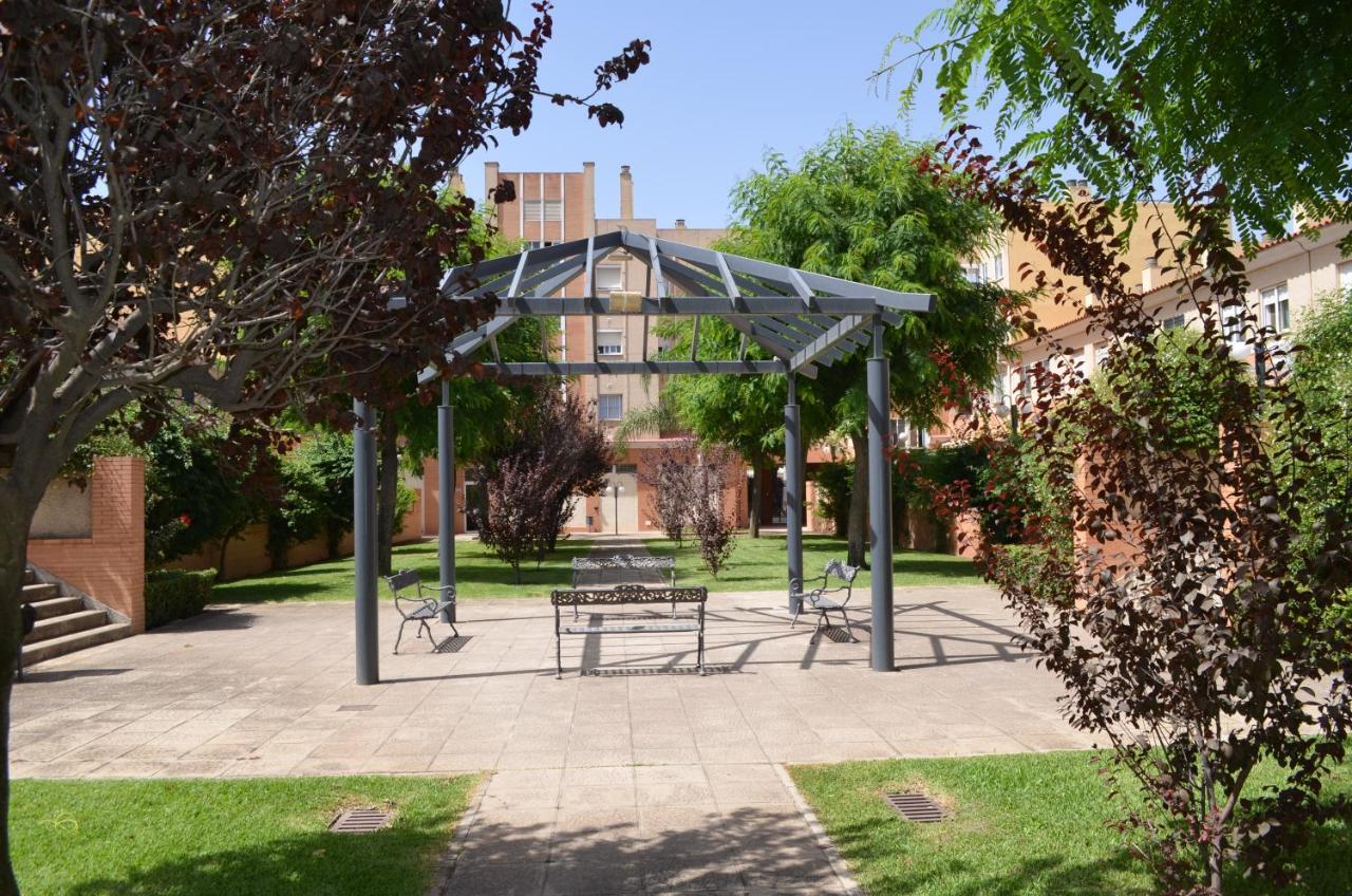 Apartamento Bonito Zona Hospital Y Centro Comercial Lagoh Sevilla