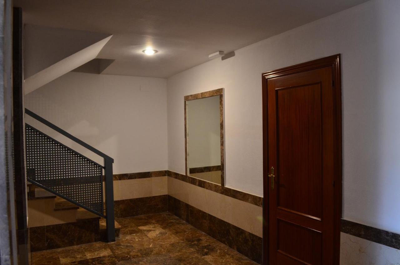Bonito Zona Hospital Y Centro Comercial Lagoh * Sevilla
