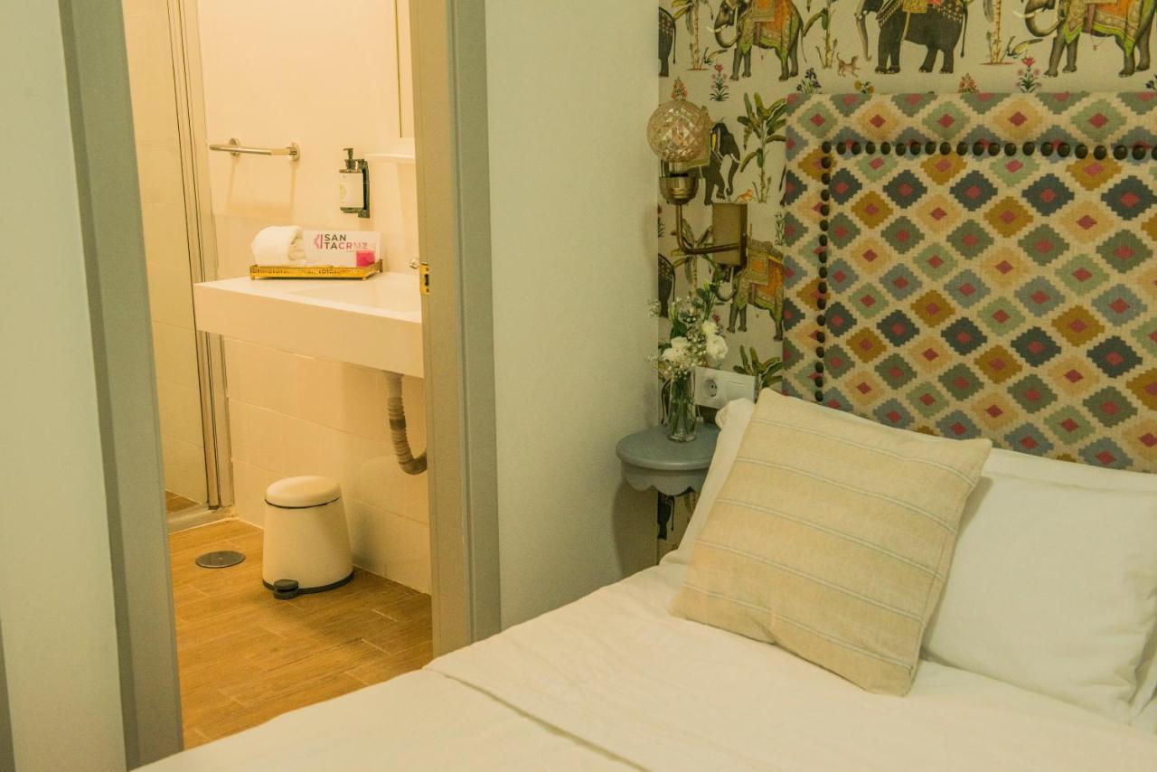 Nuea Santa Cruz Guest house 2*