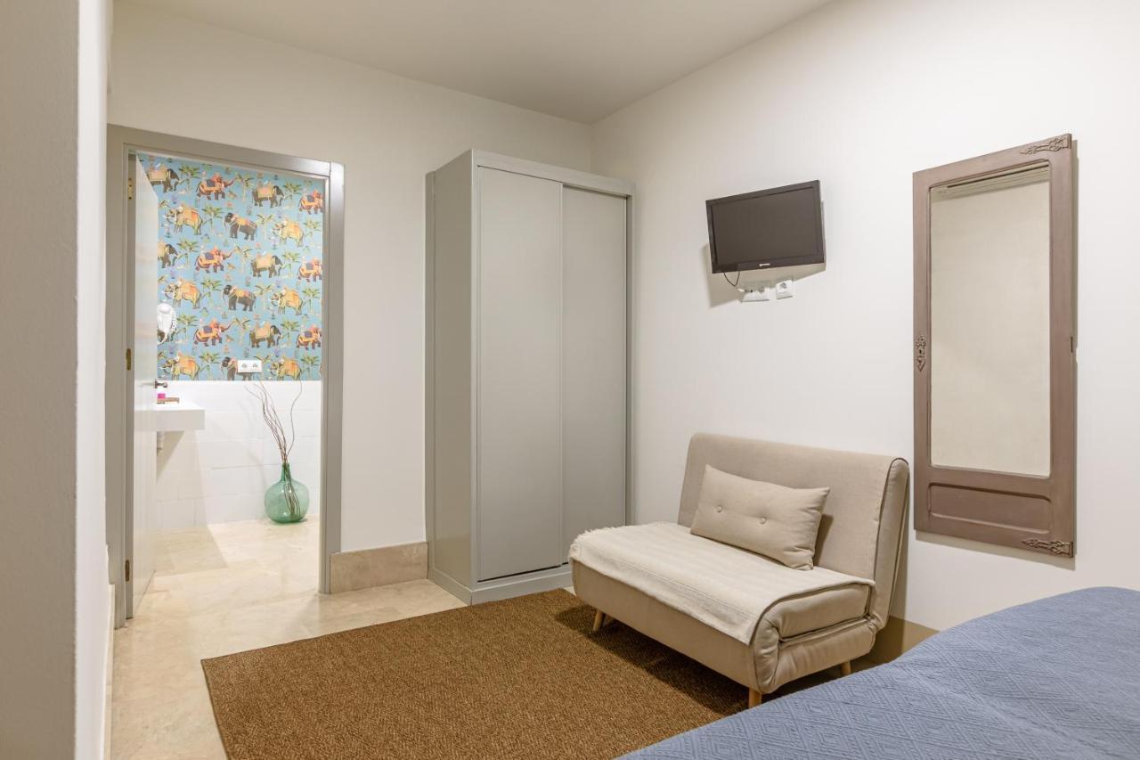 Nuea Santa Cruz Guest house 2*